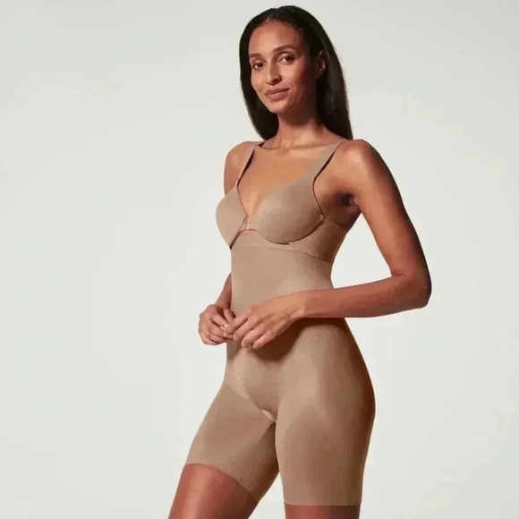 NWOT Thinstincts® 2.0 High-Waisted Mid-Thigh Short S - Picture 1 of 10